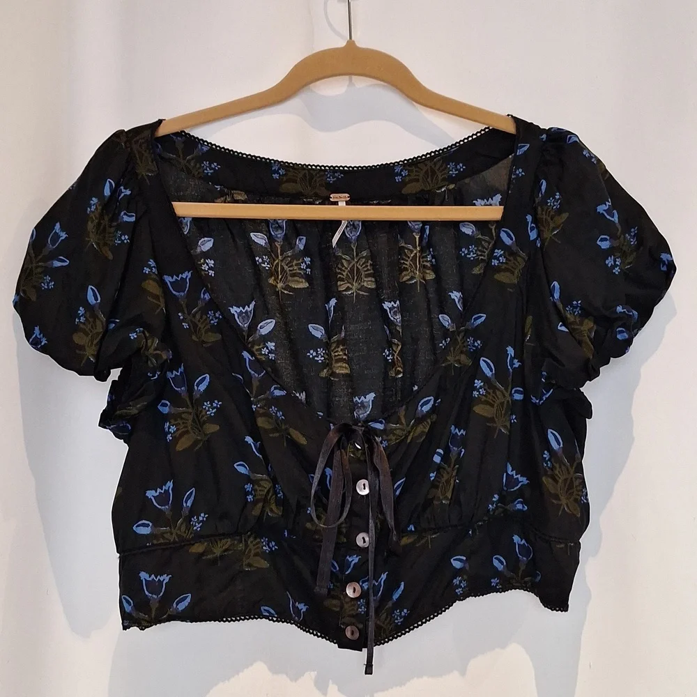 Free People Black and Blue Floral Women's Puff Sleeve Crop Top Size XL
